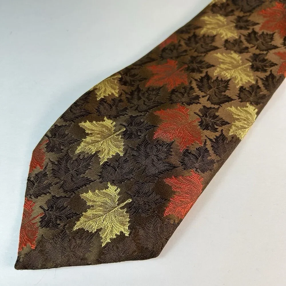 Trevira Italy Men’s Brown Orange Gold Vintage Maple Leaf Print Tie